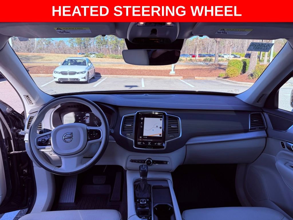 Used 2022 Volvo XC90 T5 Momentum w/ Climate Package image 12
