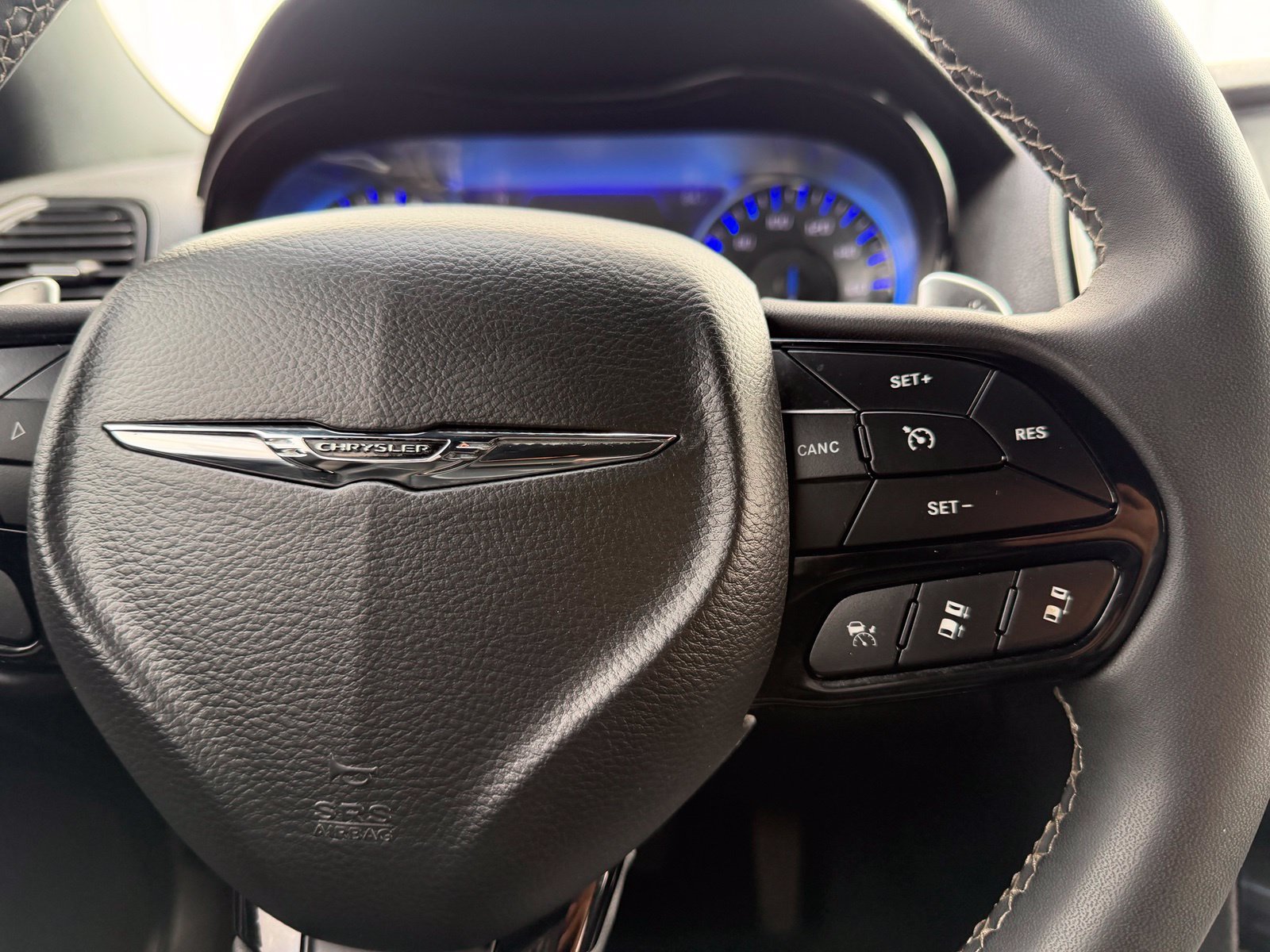 Used 2022 Chrysler 300 S w/ Comfort Group RWD image 16