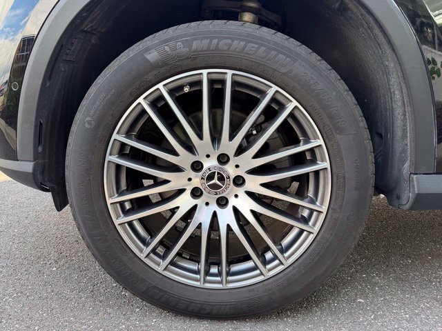 Used 2023 Mercedes-Benz GLC 300 4MATIC image 11