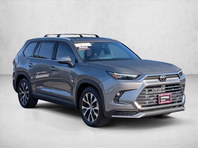 Certified 2025 Toyota Grand Highlander AWD Hybrid image 3