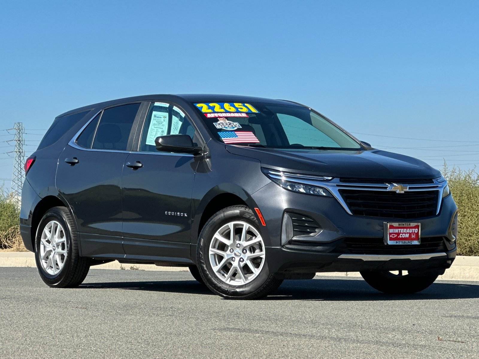 Used 2023 Chevrolet Equinox LT image 2