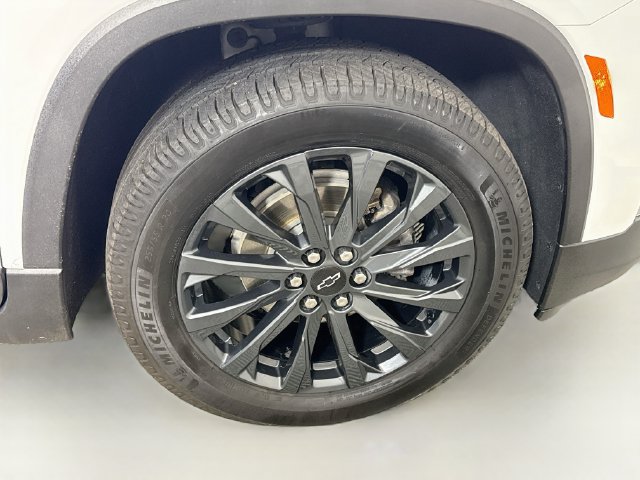 Used 2022 Chevrolet Traverse RS FWD image 31