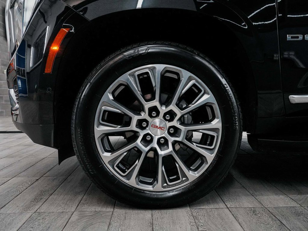 Used 2025 GMC Yukon XL Denali image 8