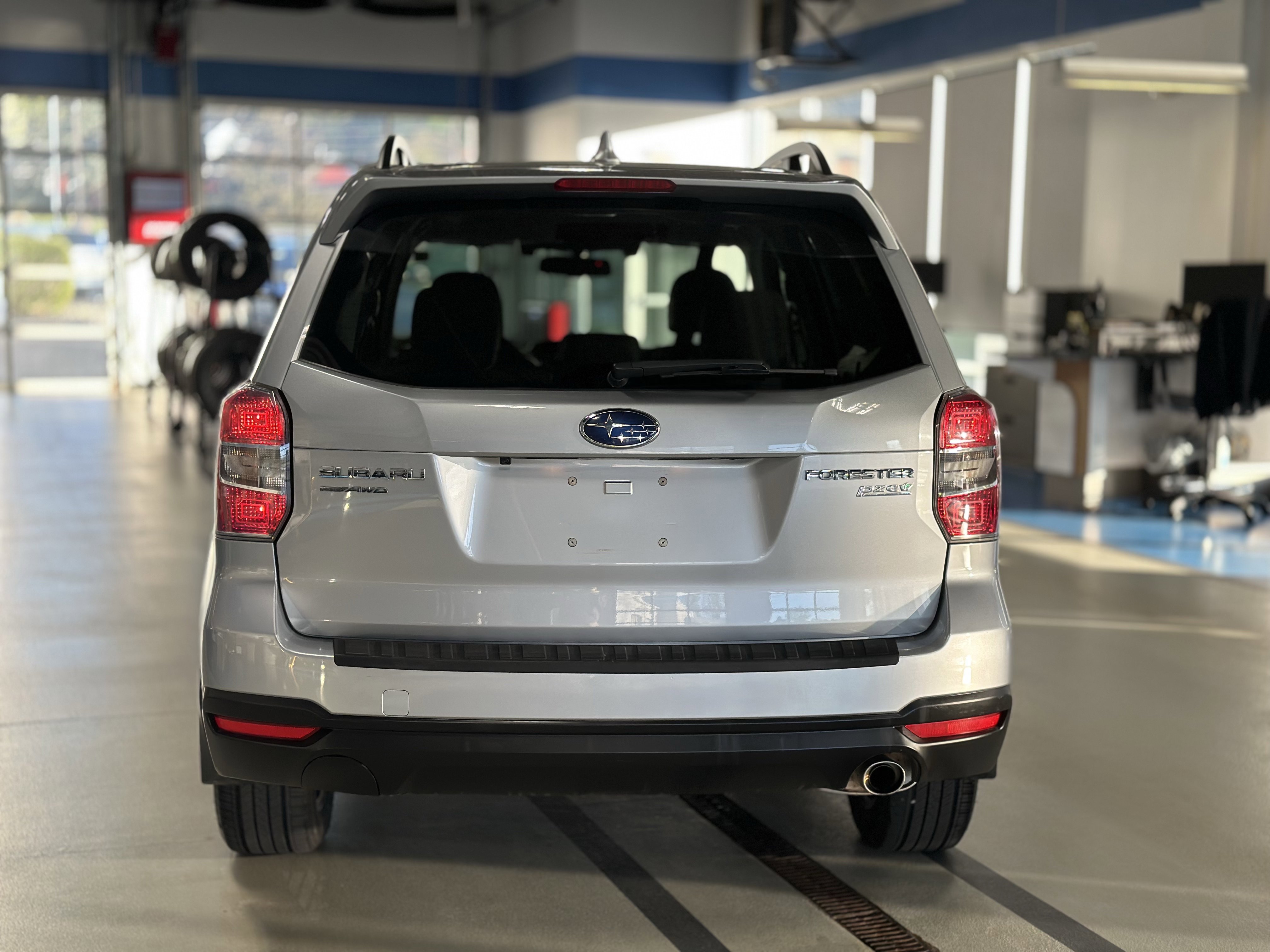 Used 2016 Subaru Forester 2.5i Touring w/ Eyesight & Navigation System AWD/4WD image 5