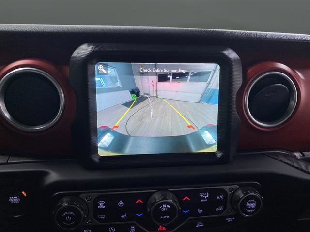 Used 2023 Jeep Gladiator Rubicon w/ Cold Weather Group AWD/4WD image 15