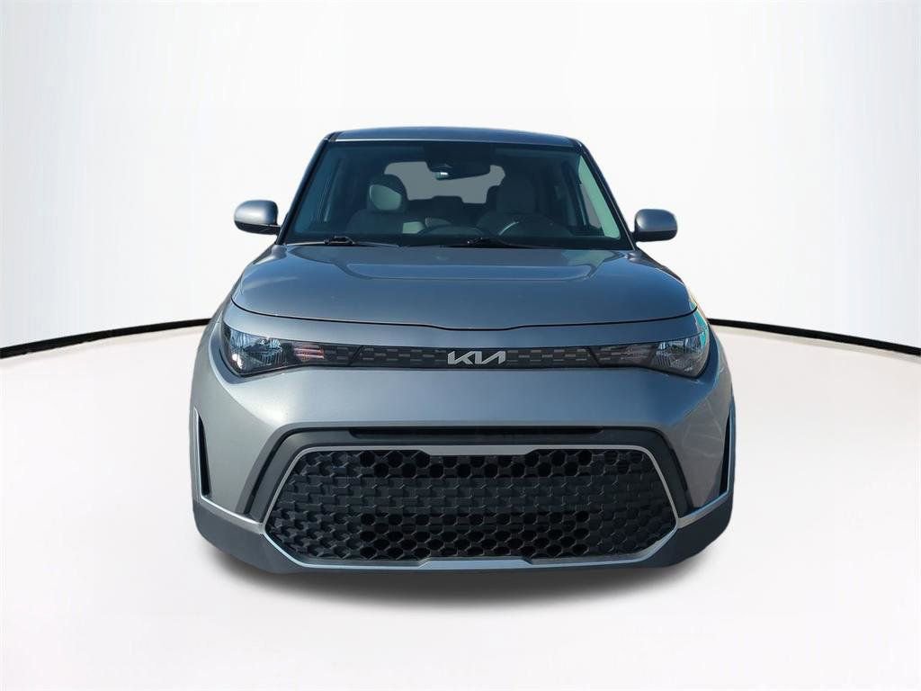 Used 2024 Kia Soul LX FWD image 3