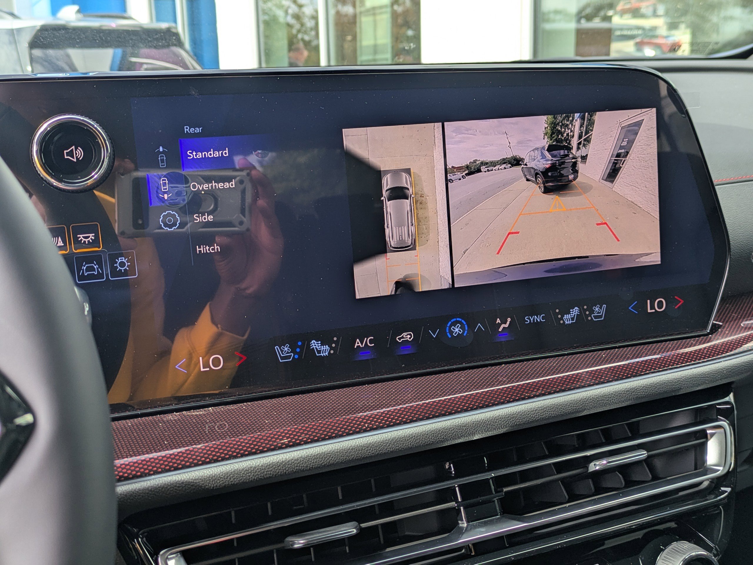 New 2026 Chevrolet Traverse RS image 22