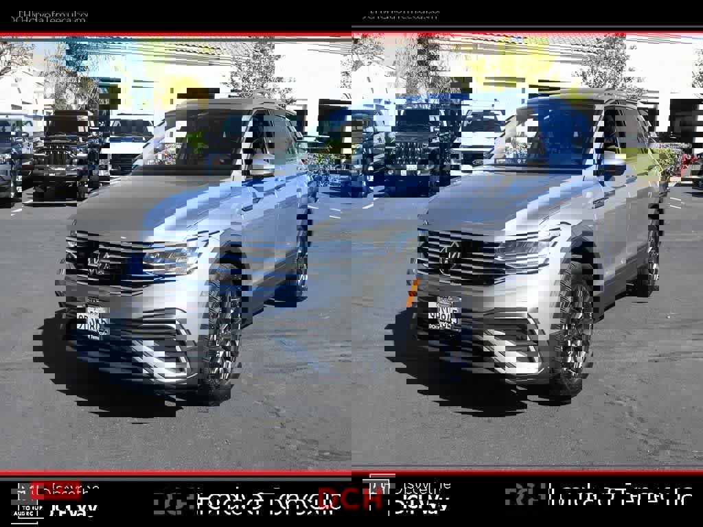 Used 2023 Volkswagen Tiguan SE