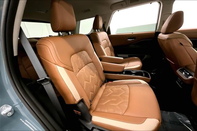 New 2026 Nissan Pathfinder Platinum image 36