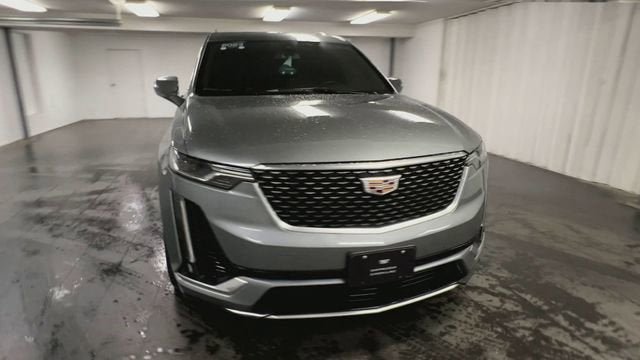 Certified 2023 Cadillac XT6 Premium Luxury AWD/4WD image 3