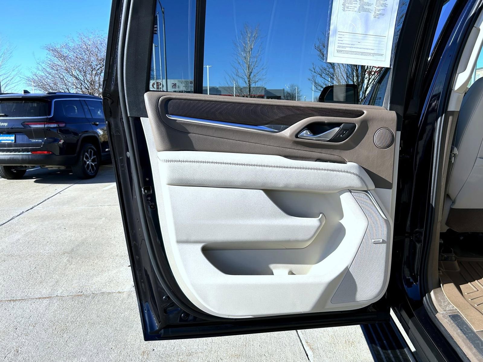 Used 2022 GMC Yukon XL Denali image 22