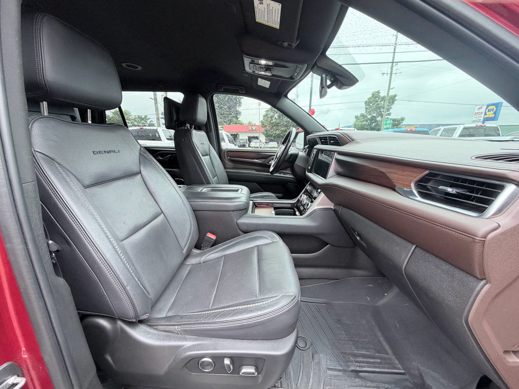 Used 2021 GMC Yukon Denali RWD image 25
