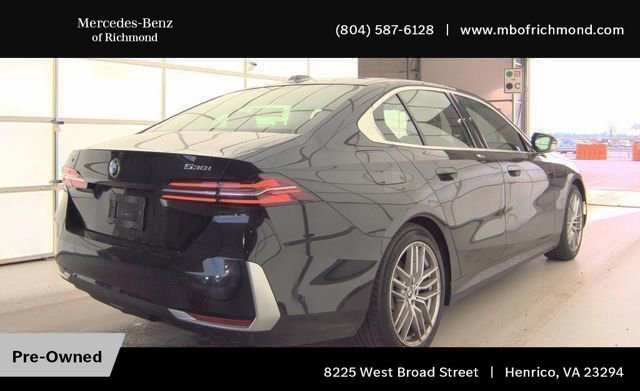 Used 2024 BMW 530i xDrive w/ Convenience Package image 3