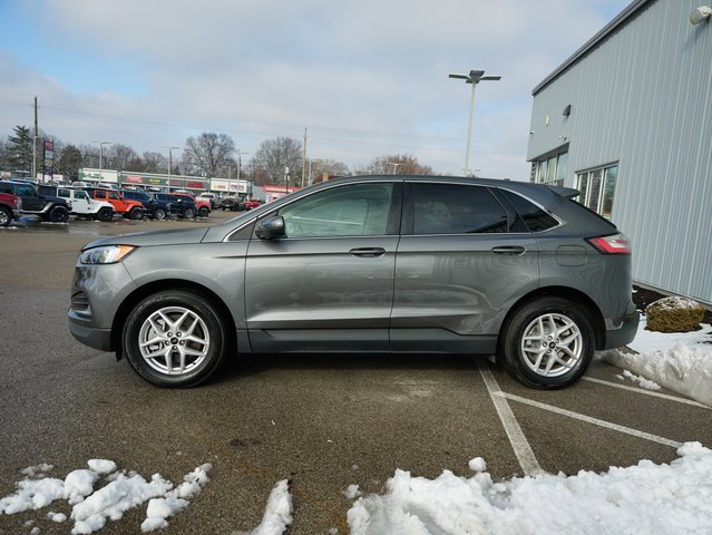 Used 2023 Ford Edge SEL image 4