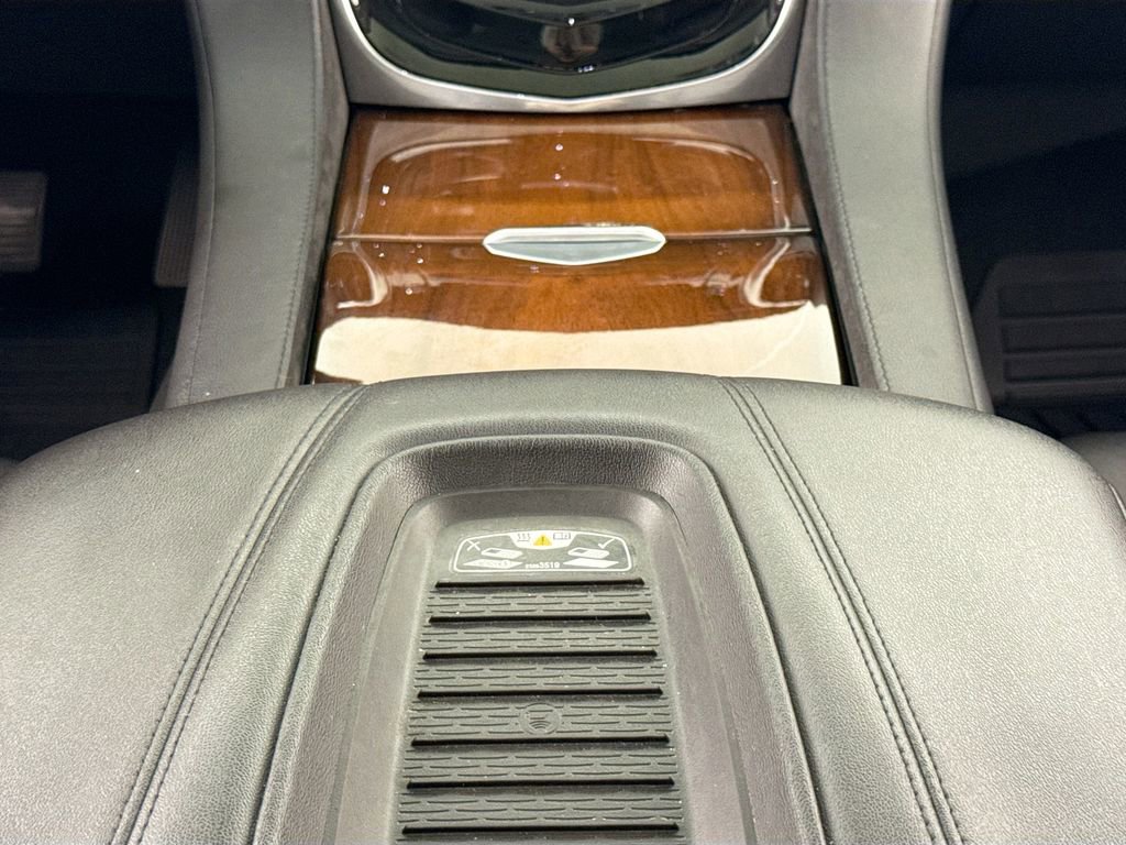 Used 2019 Cadillac Escalade ESV Luxury image 12