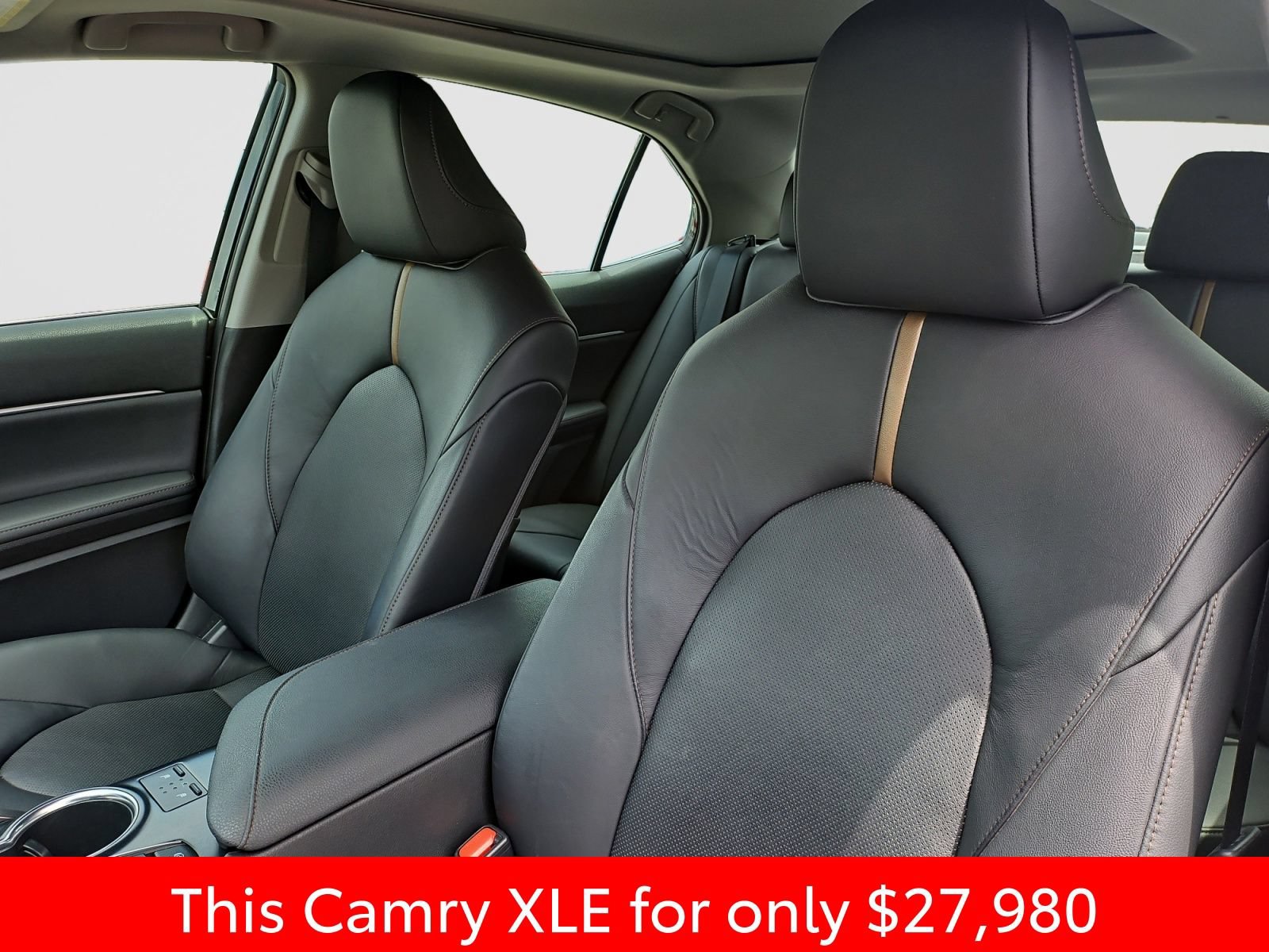 Used 2020 Toyota Camry XLE FWD image 23