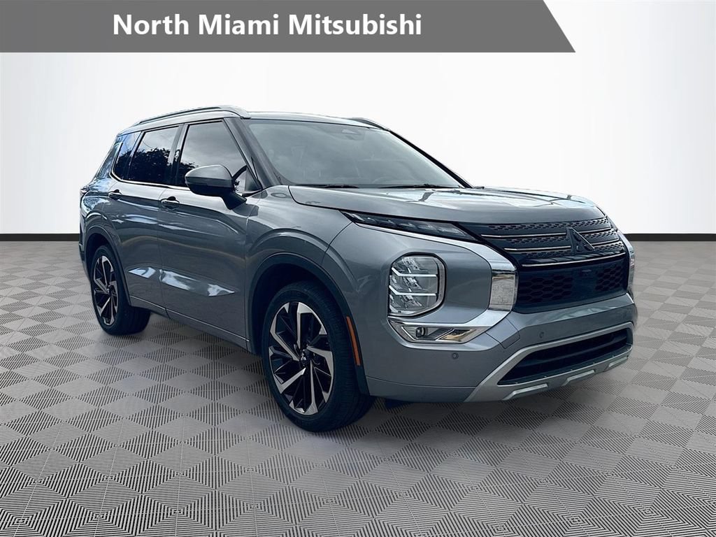 Used 2022 Mitsubishi Outlander SEL FWD image 1