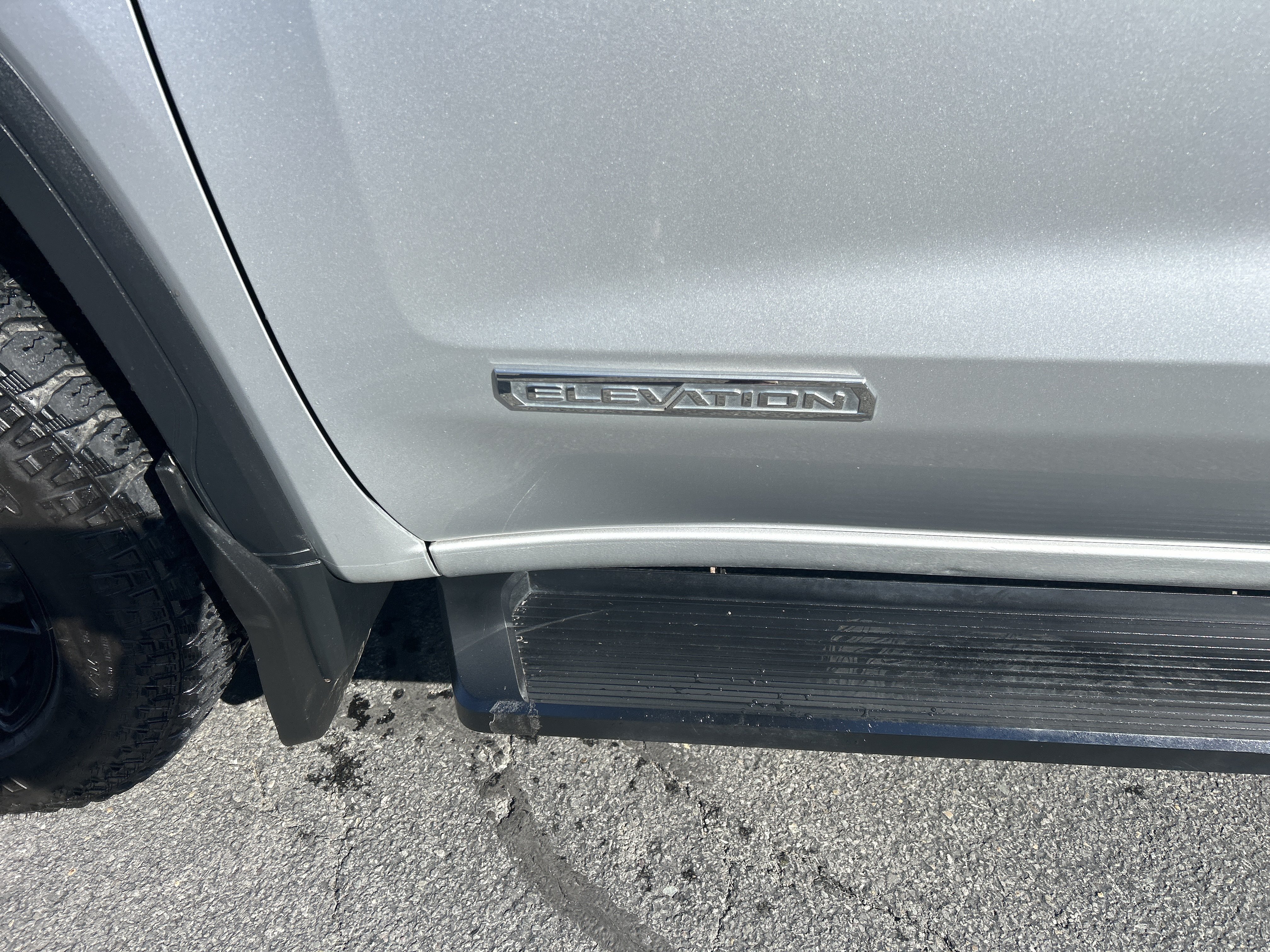 Used 2022 GMC Sierra 1500 Elevation AWD/4WD image 3
