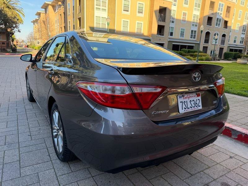 Used 2016 Toyota Camry SE FWD image 14