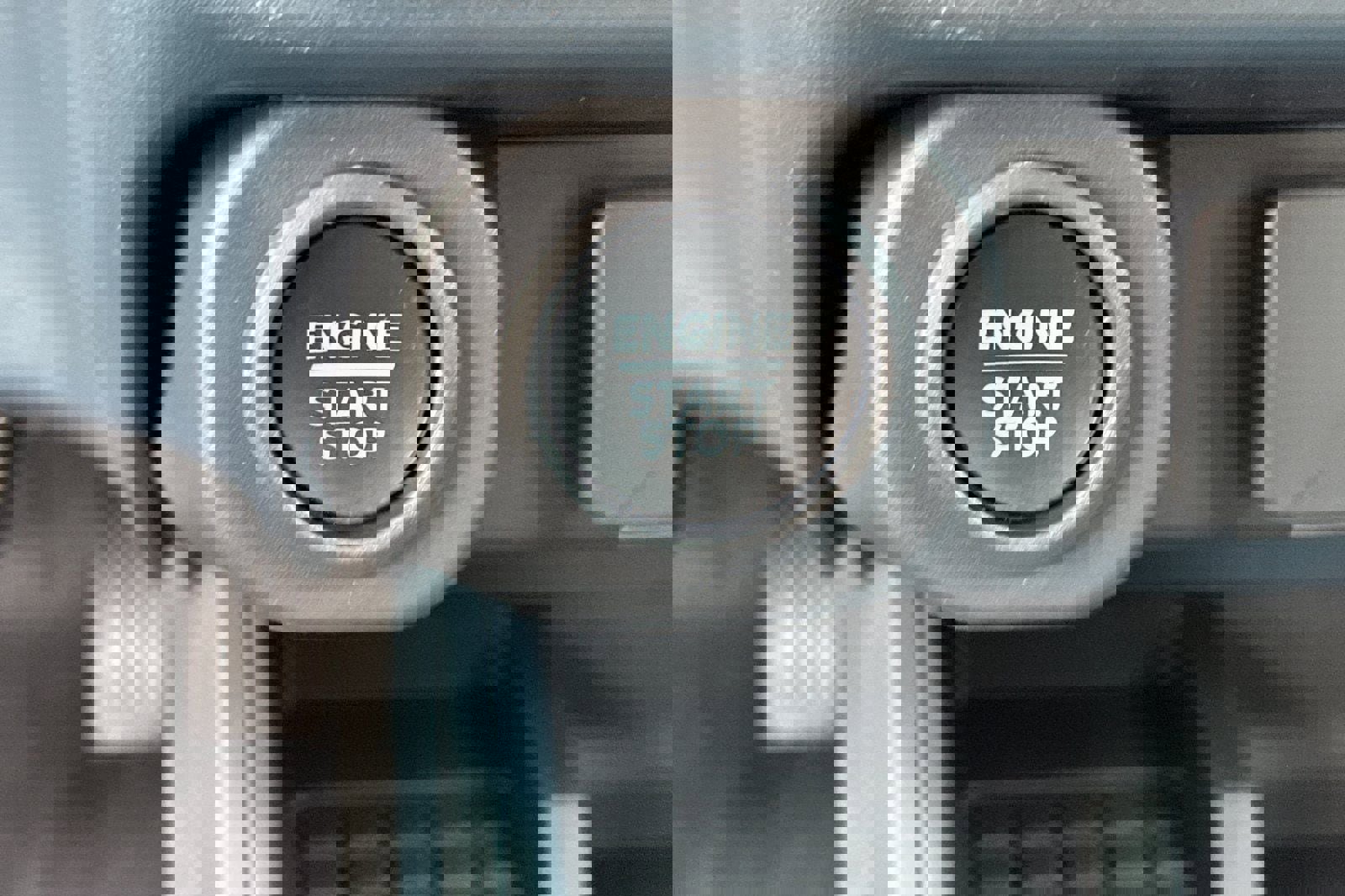 Certified 2025 Ford Maverick Lariat w/ Black Appearance Package image 24