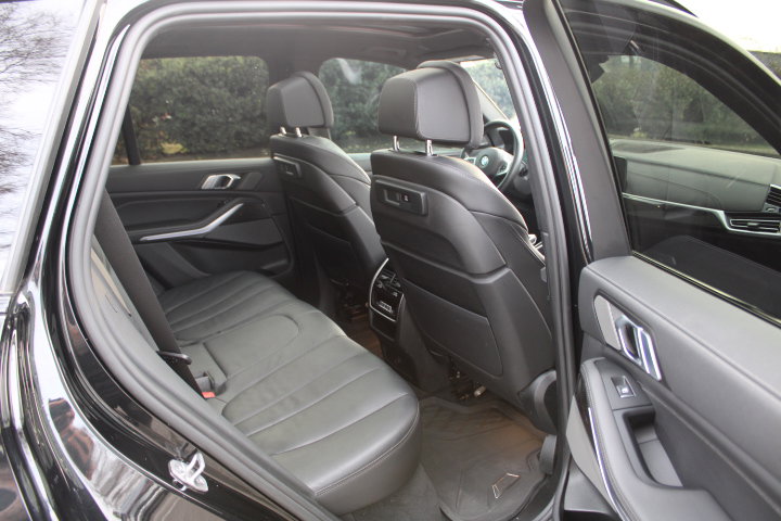 Used 2022 BMW X5 M50i AWD/4WD image 26
