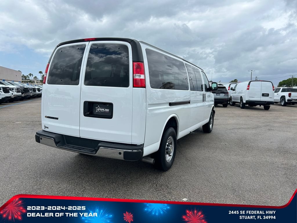 Used 2024 Chevrolet Express 3500 LT w/ LT Preferred Equipment Group RWD image 5