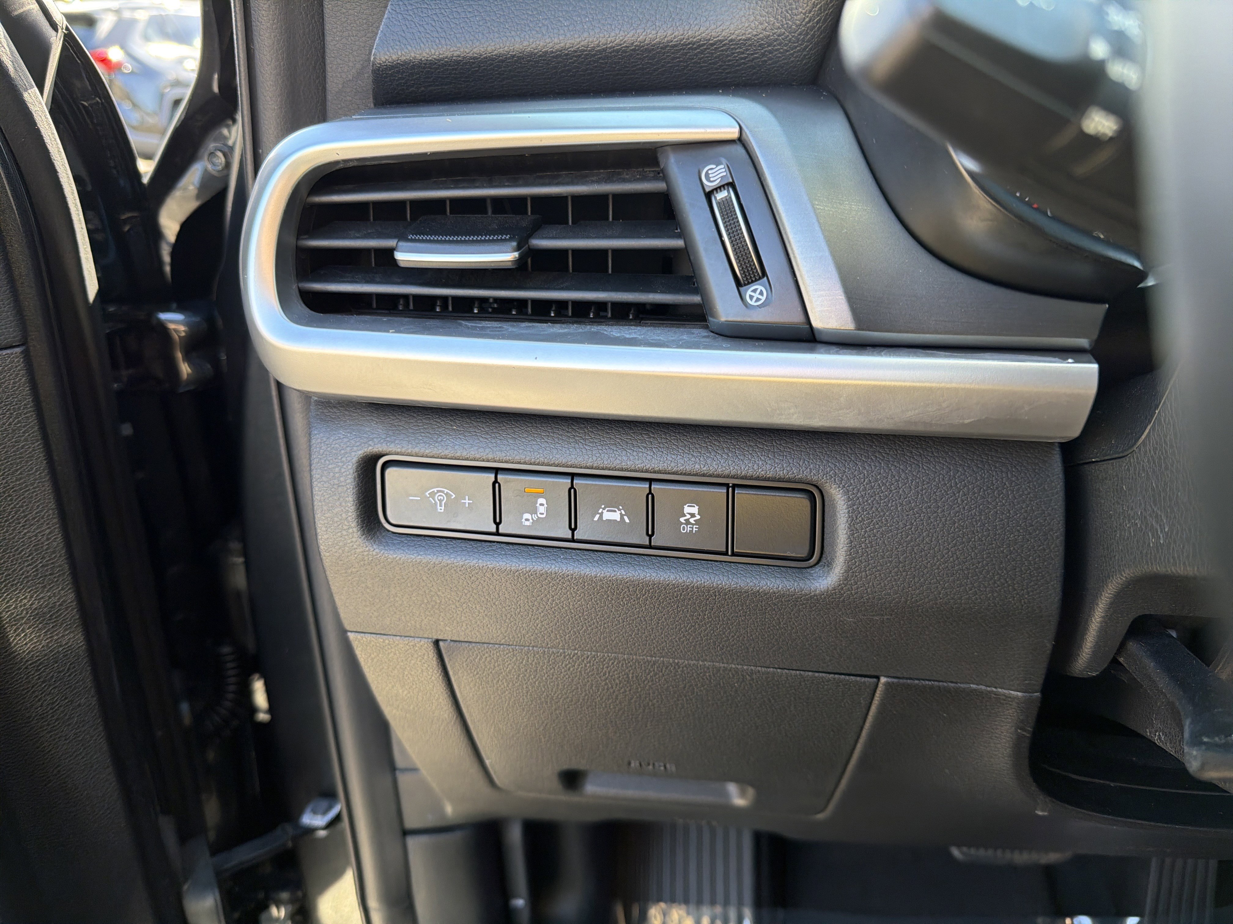 Used 2020 Kia Telluride LX image 33