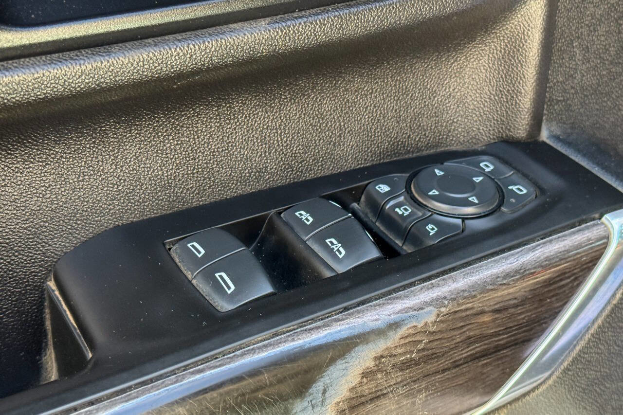 Used 2020 Chevrolet Silverado 3500 LTZ w/ LTZ Plus Package image 33