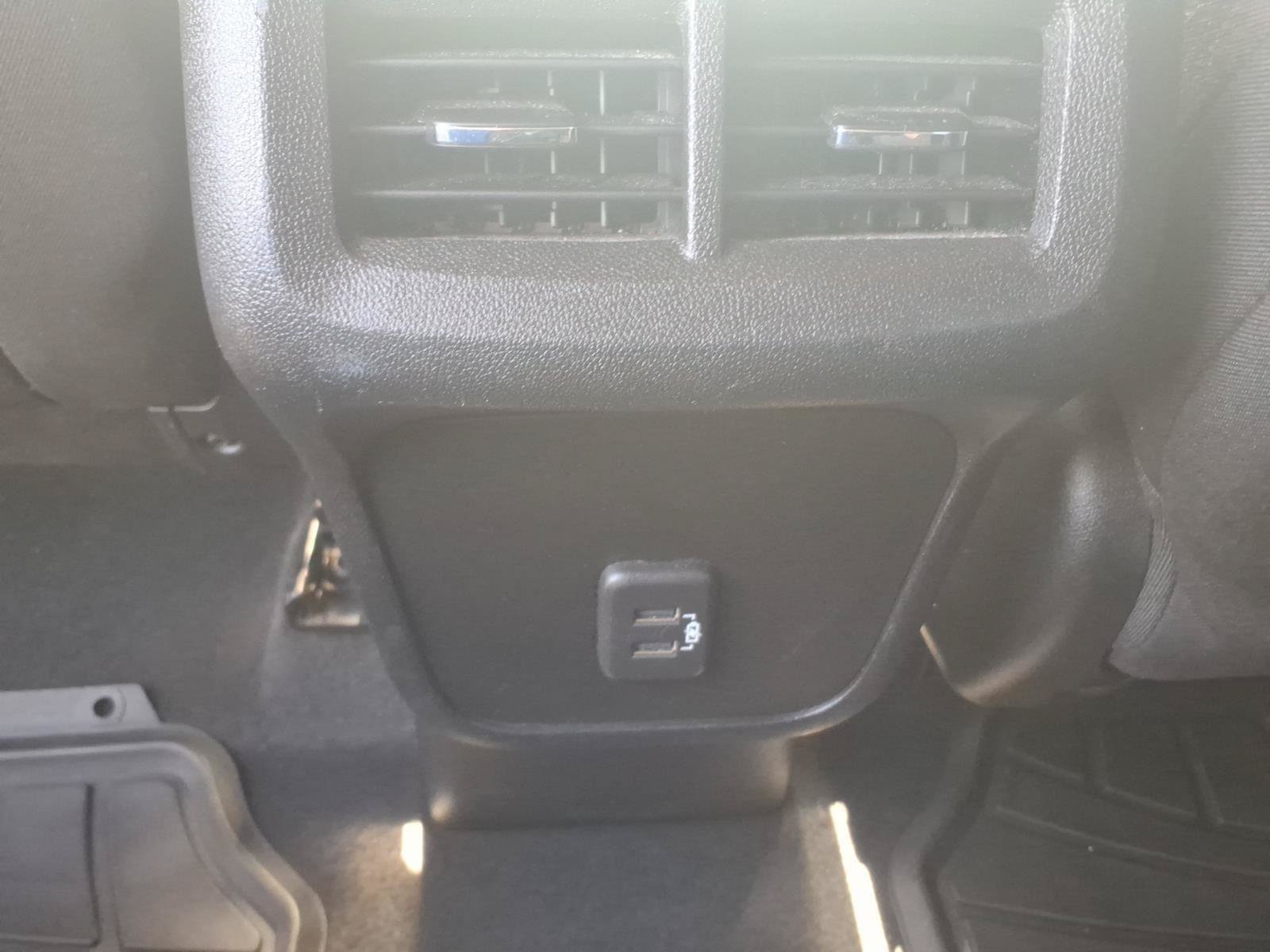 Used 2021 Chevrolet Equinox LT FWD image 15