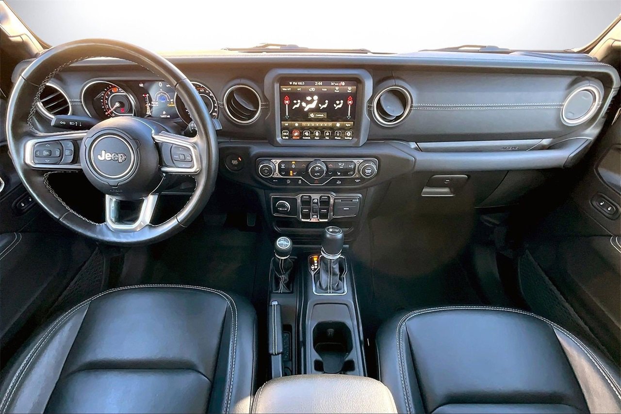 Certified 2023 Jeep Wrangler Sahara w/ Cold Weather Group image 15