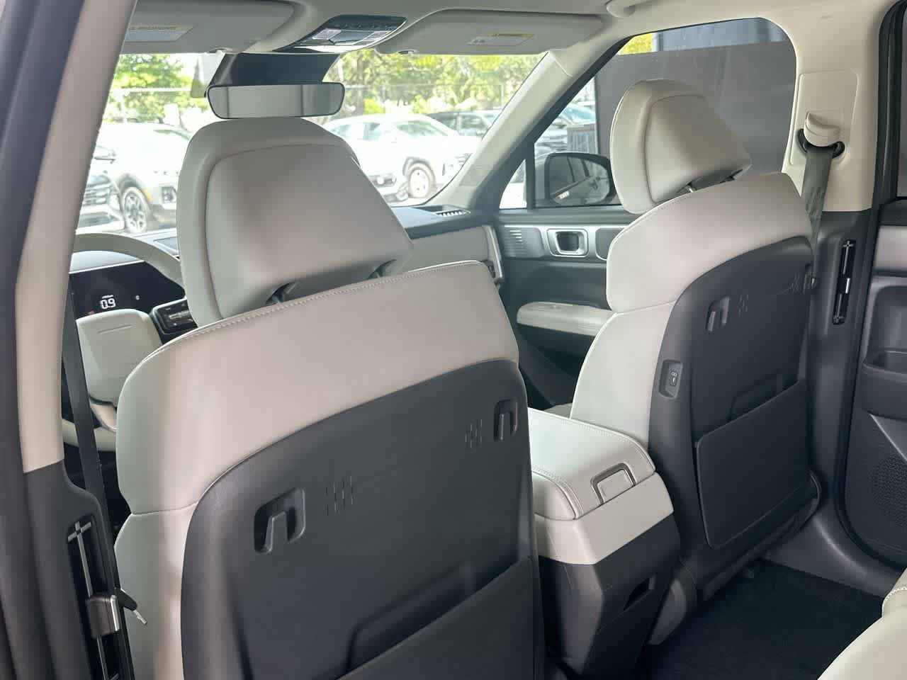 Used 2024 Hyundai Santa Fe SEL FWD image 23