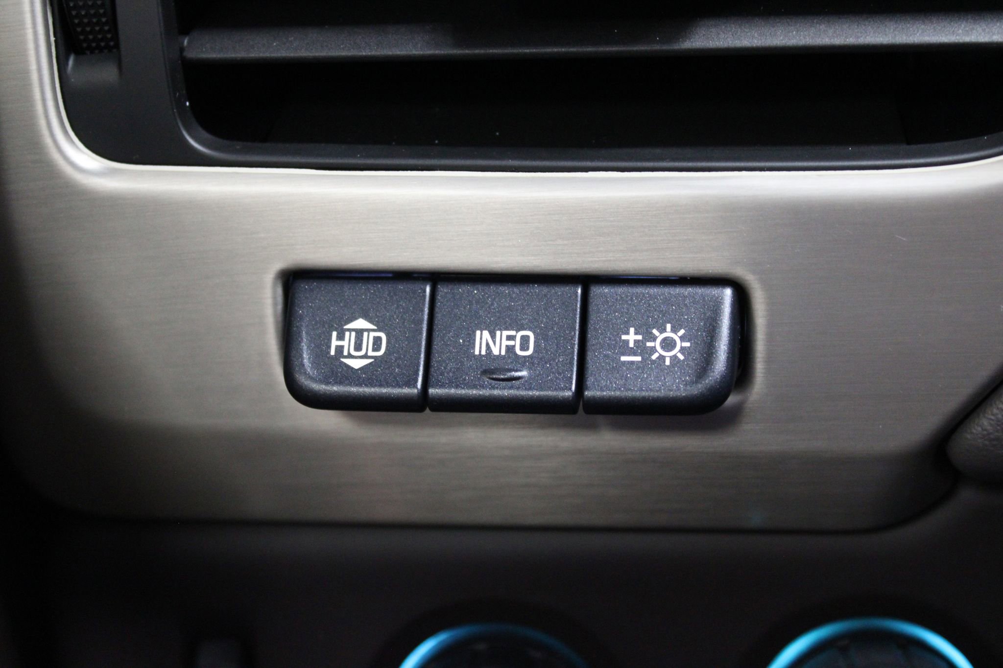 Used 2018 GMC Yukon Denali image 38