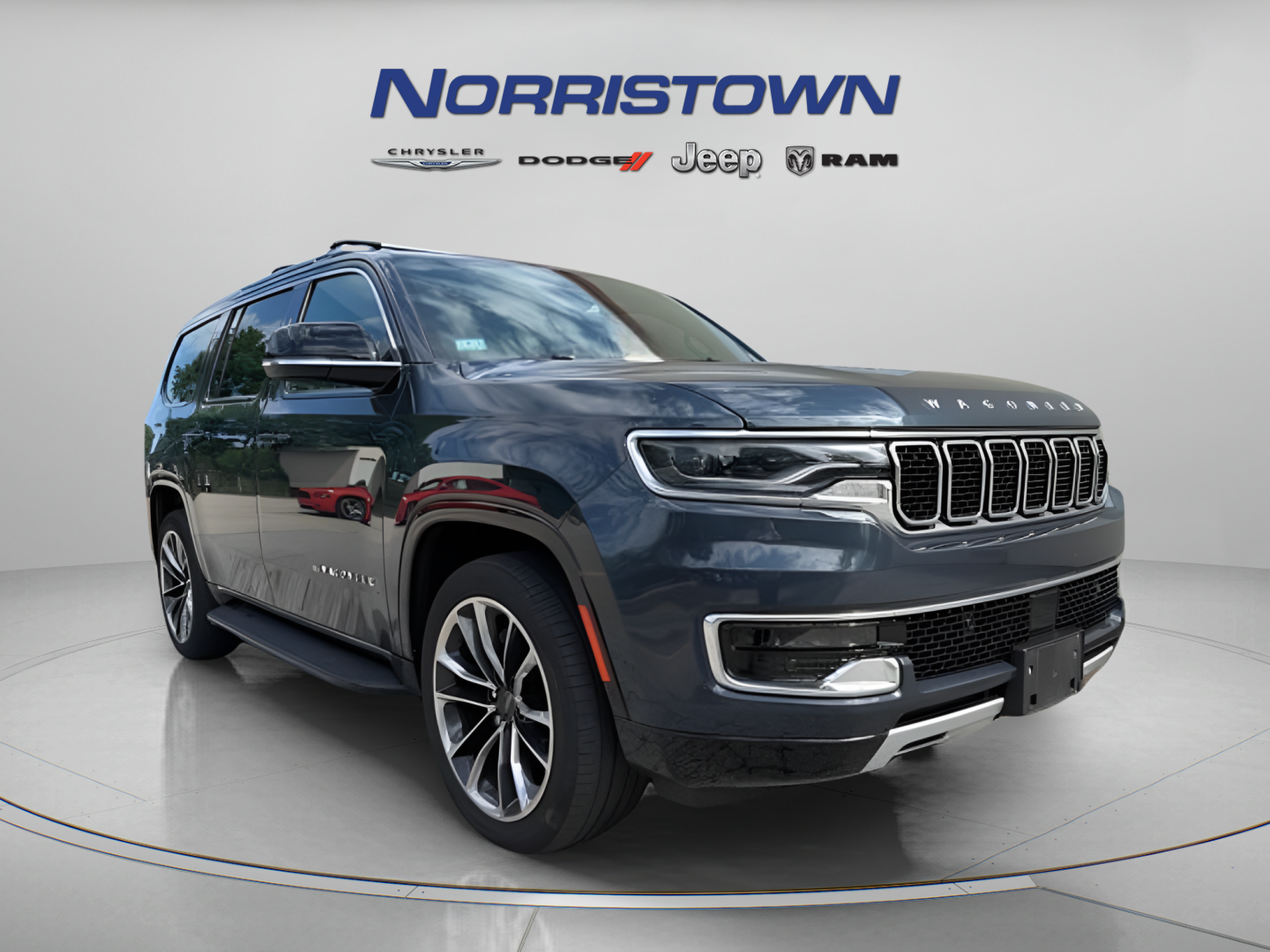 Certified 2023 Jeep Wagoneer Series II w/ Premium Group I AWD/4WD image 2
