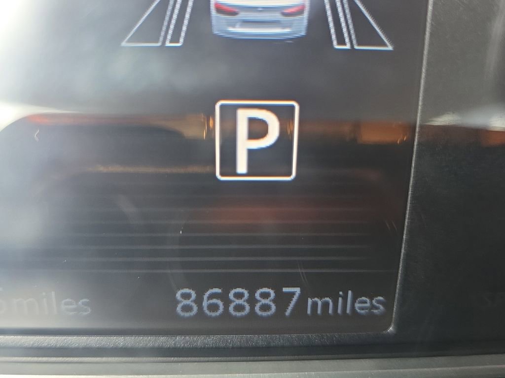 Used 2020 Nissan Versa SV image 21