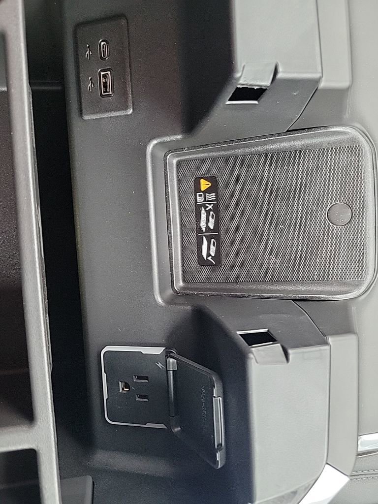 Used 2026 GMC Sierra 1500 SLT image 30