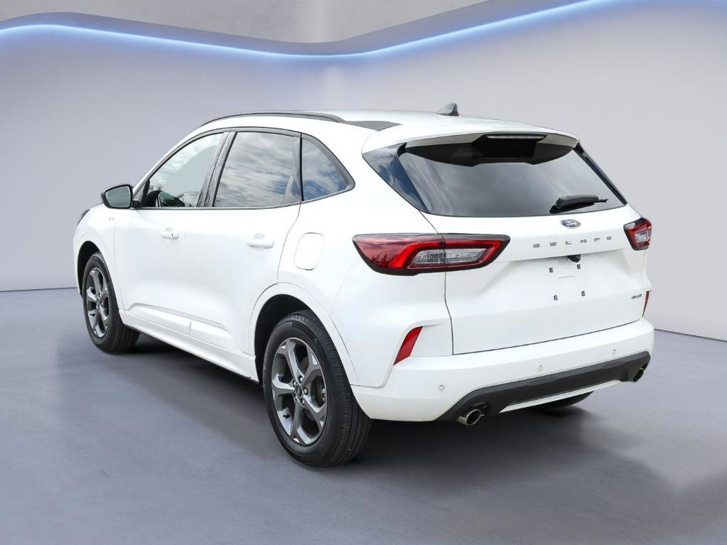 Used 2023 Ford Escape ST-Line w/ Tech Pack #1 image 4