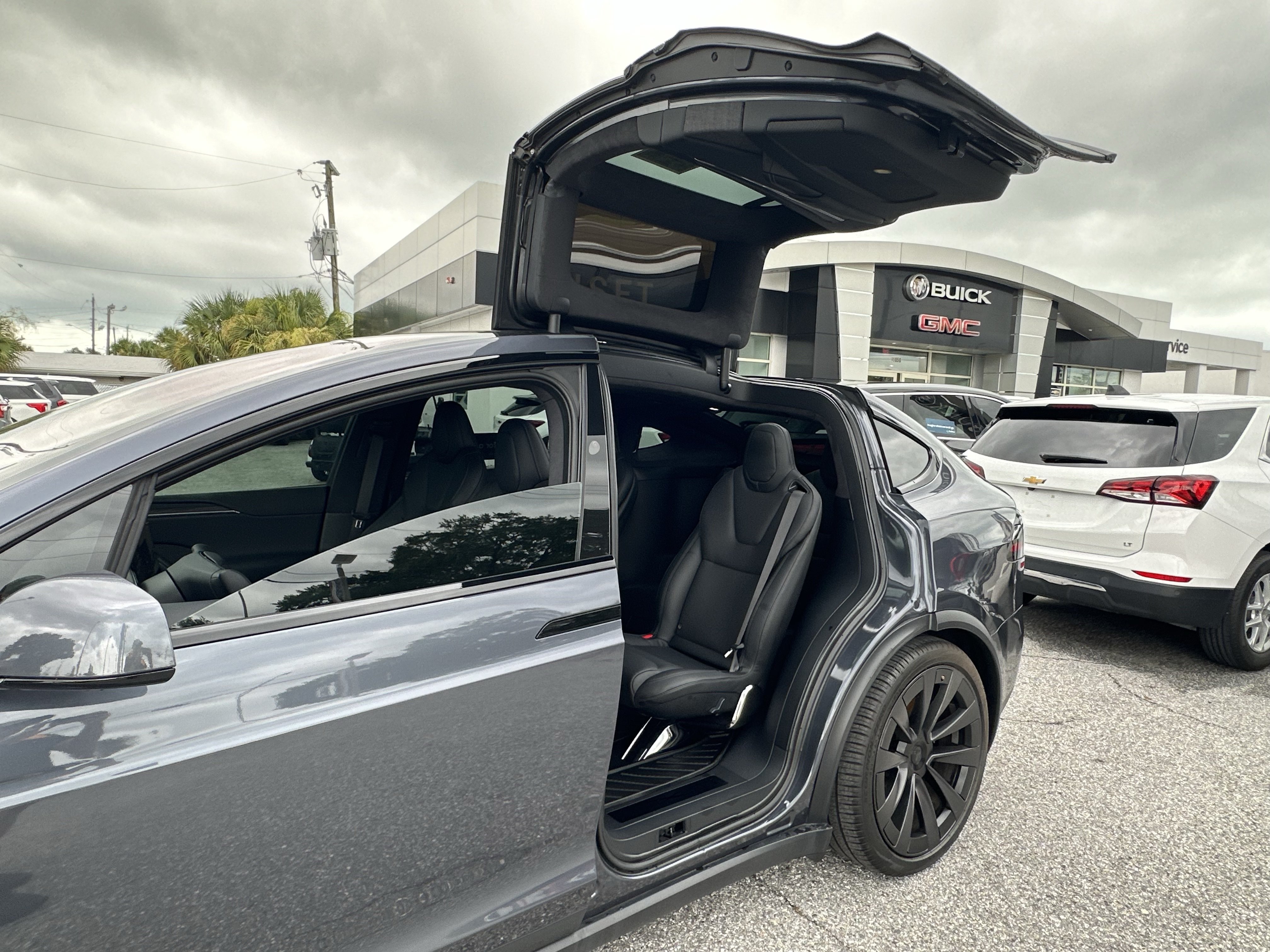 Used 2023 Tesla Model X AWD/4WD image 13