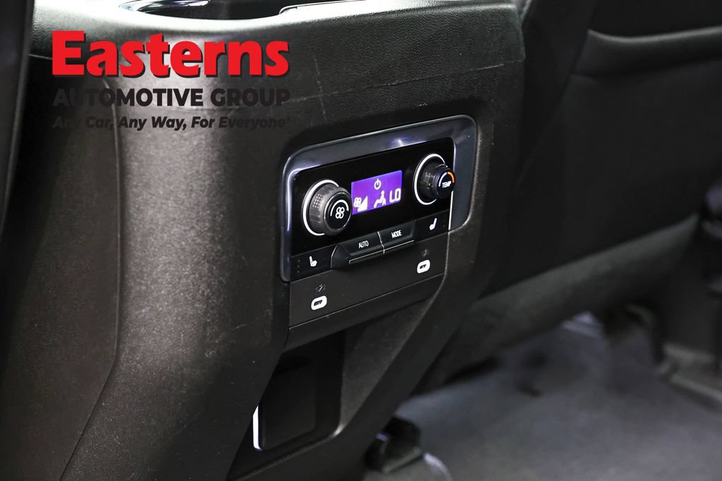 Used 2022 Chevrolet Suburban RST w/ Luxury Package AWD/4WD image 23