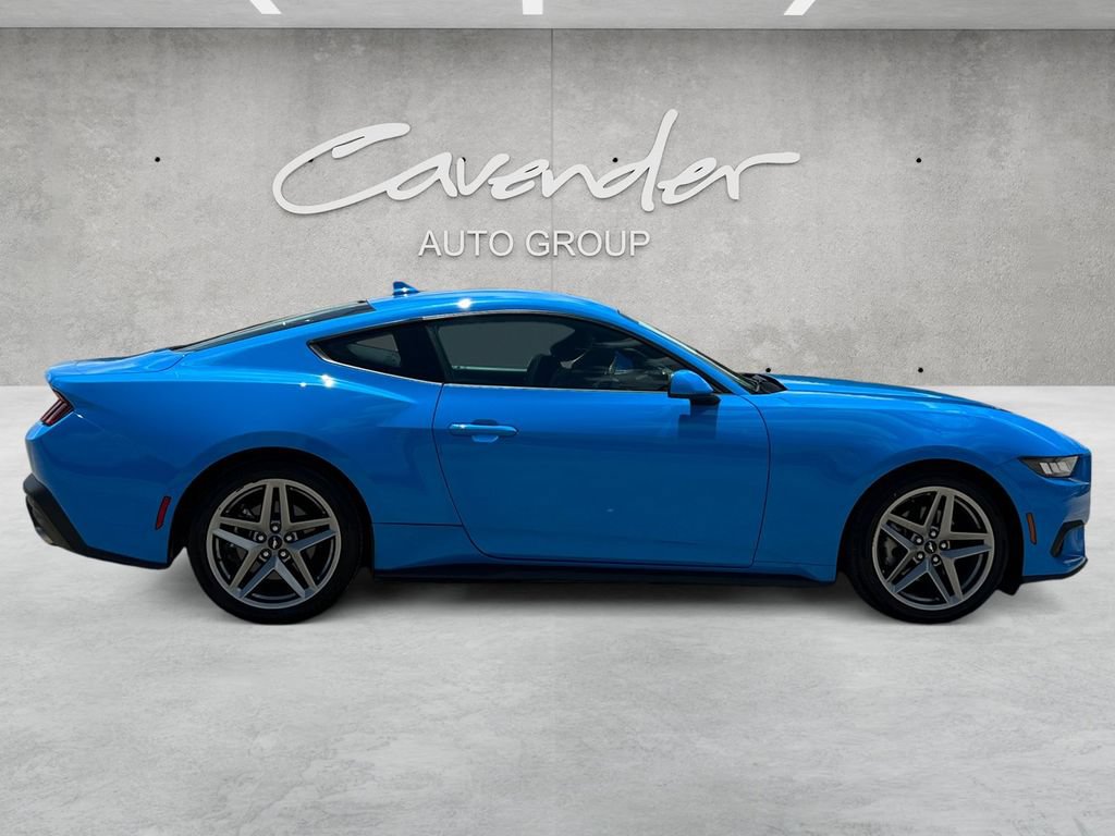 Used 2024 Ford Mustang Coupe RWD image 17