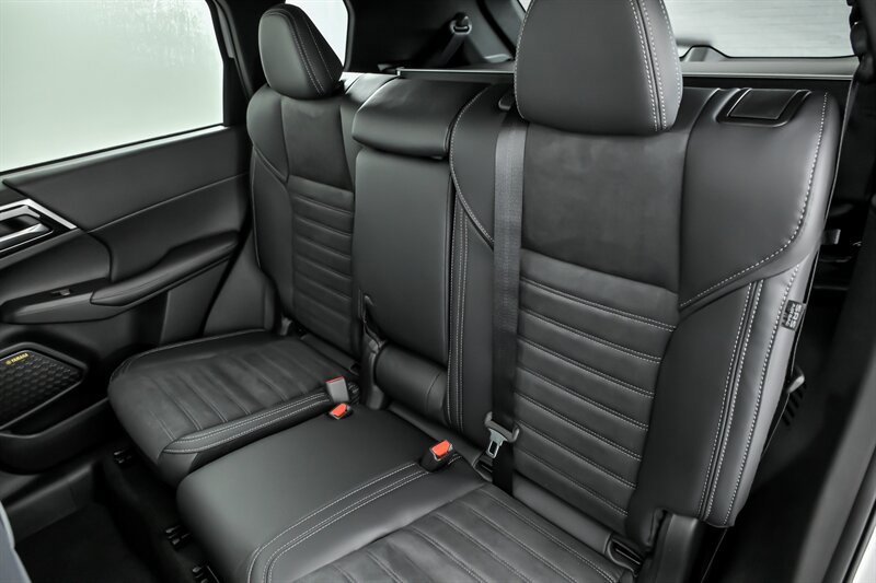 New 2026 Mitsubishi Outlander SE AWD/4WD image 15