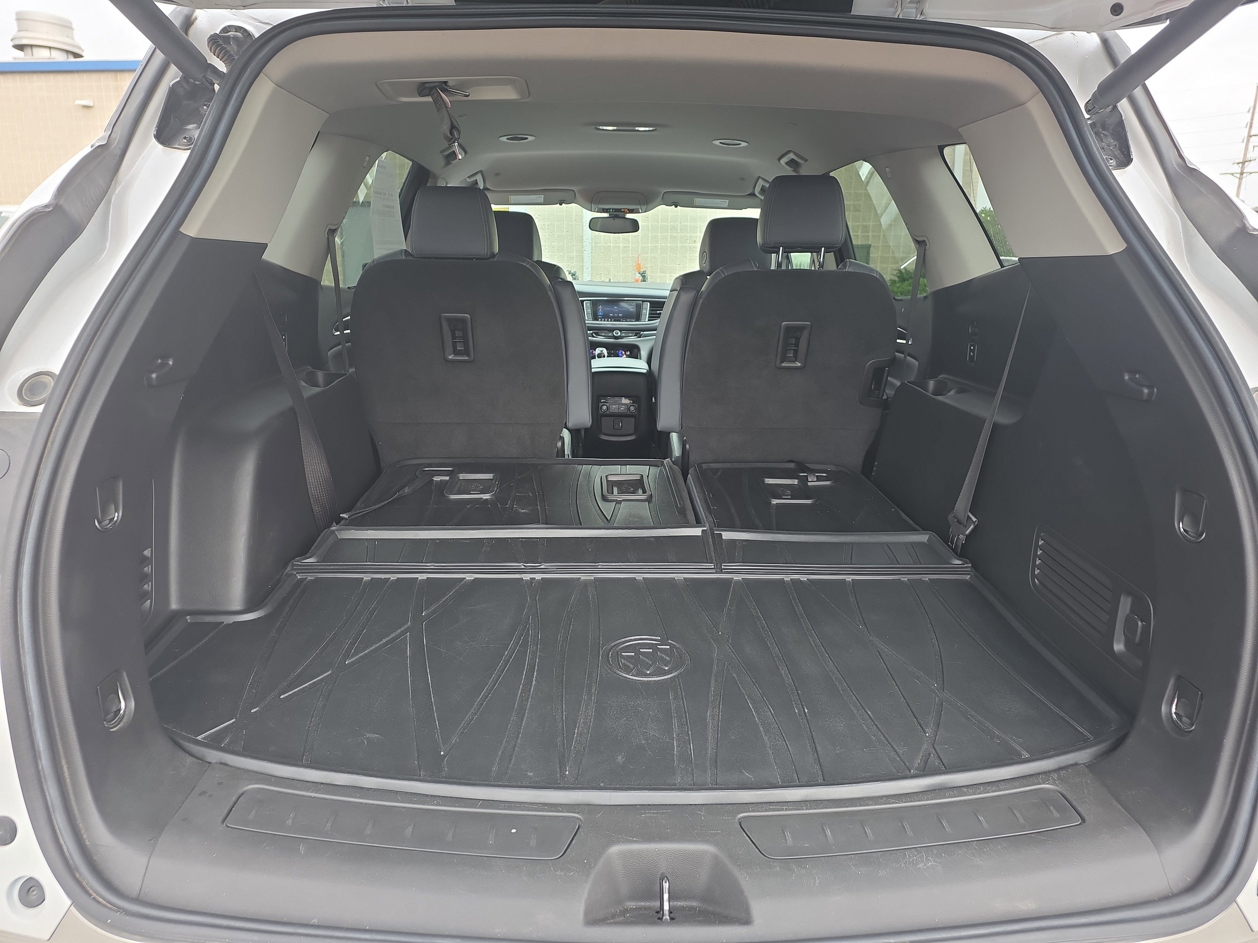 Used 2021 Buick Enclave Essence AWD/4WD image 11