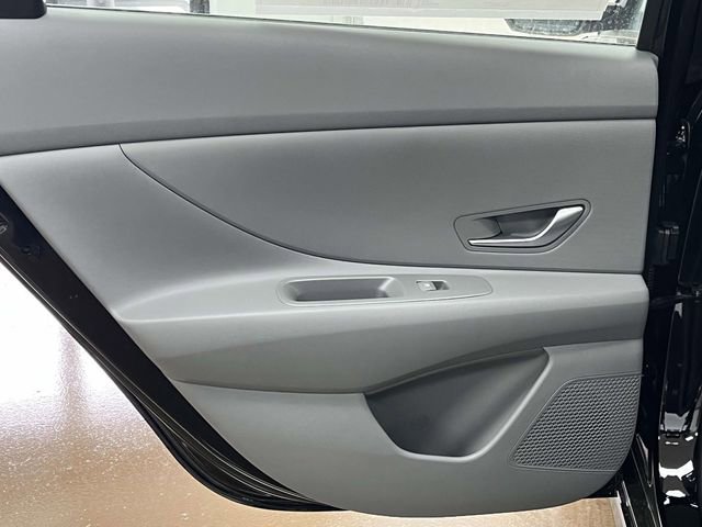 New 2026 Hyundai Elantra SE image 13