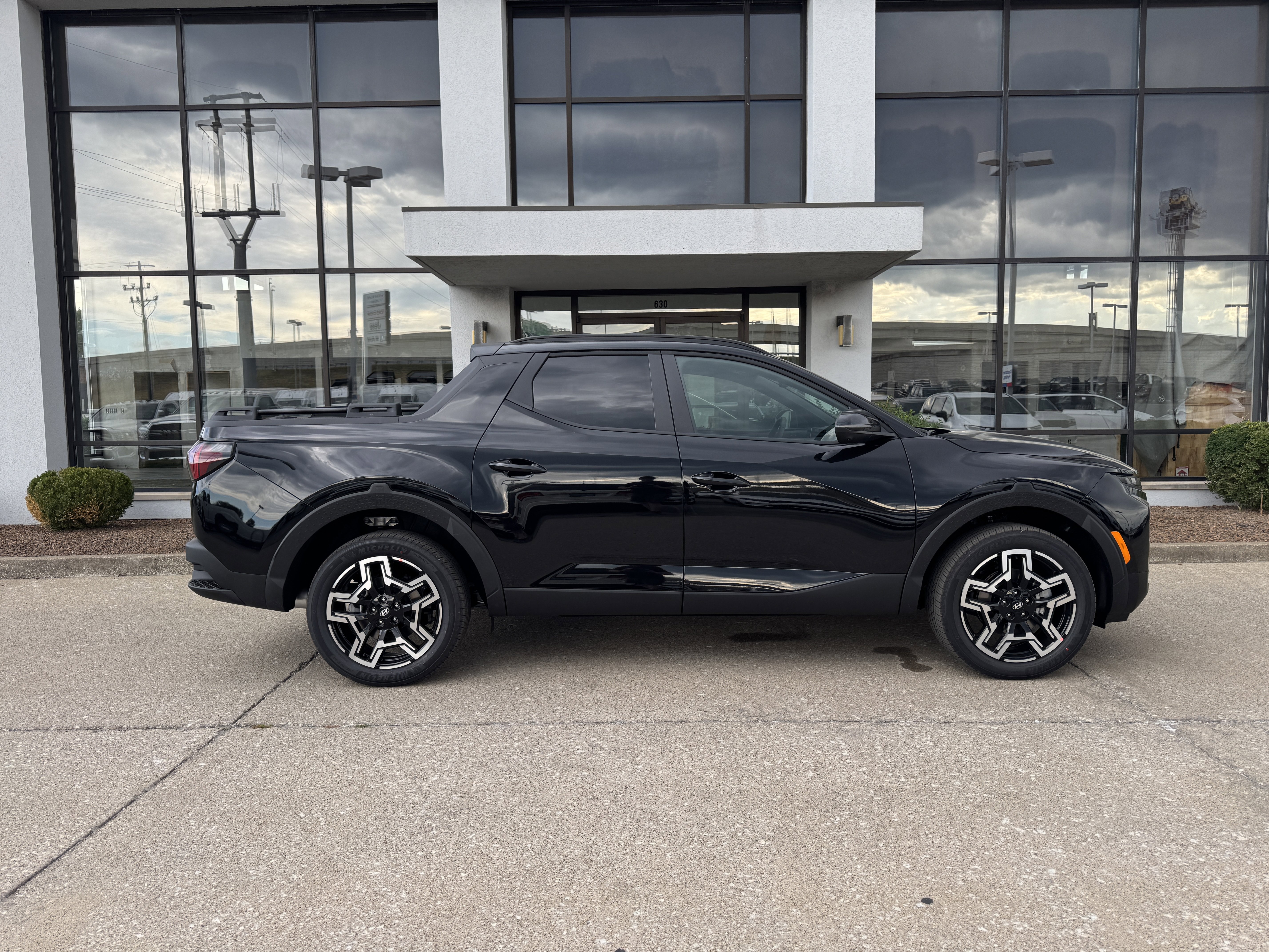 New 2026 Hyundai Santa Cruz Limited image 3
