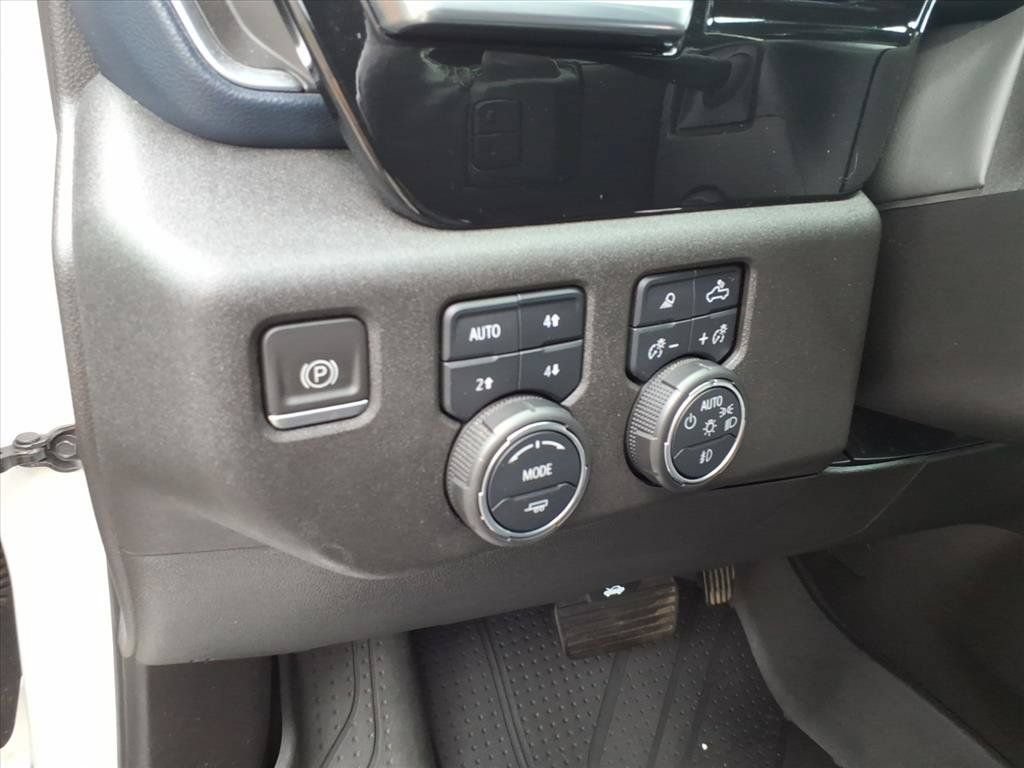 Used 2022 Chevrolet Silverado 1500 High Country w/ High Country Premium Package AWD/4WD image 26