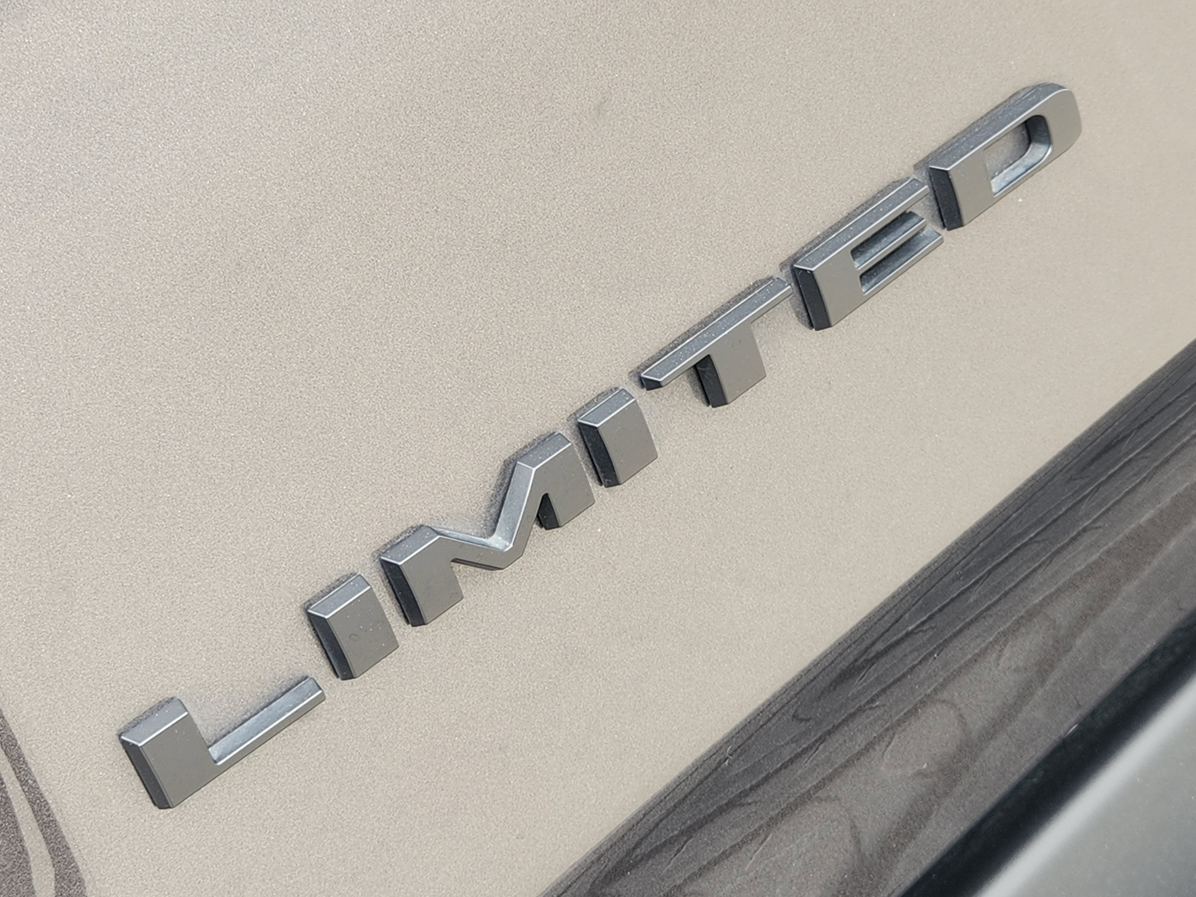 Used 2022 RAM 1500 Limited w/ (RED) Edition image 12