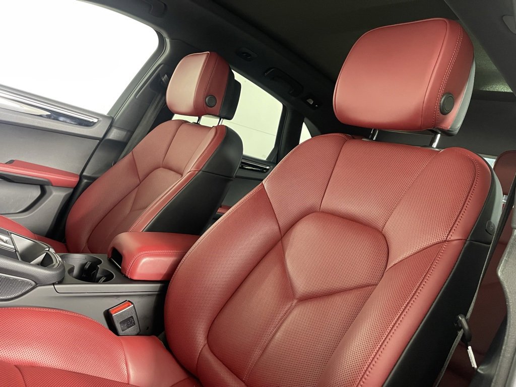 Certified 2023 Porsche Macan S image 5