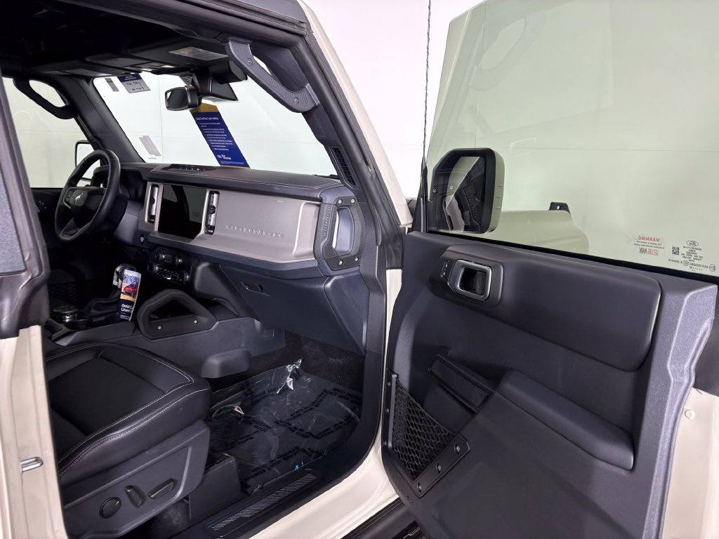 Certified 2026 Ford Bronco Outer Banks w/ Sasquatch Package AWD/4WD image 35