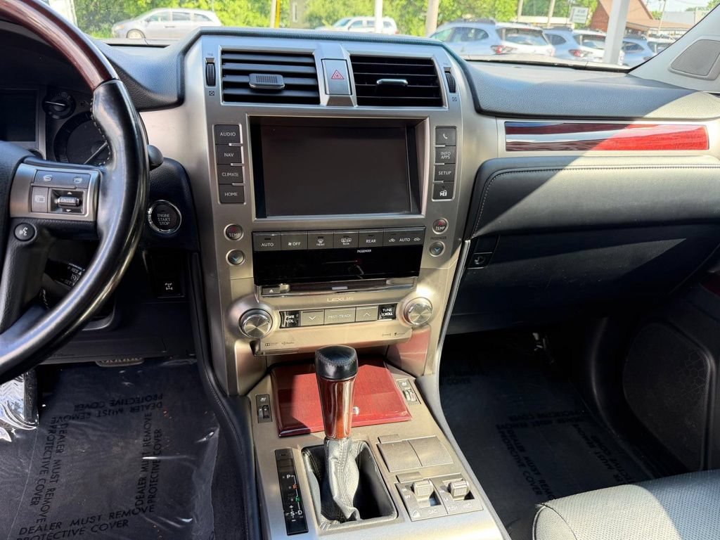 Used 2018 Lexus GX 460 Premium w/ Premium Package AWD/4WD image 36