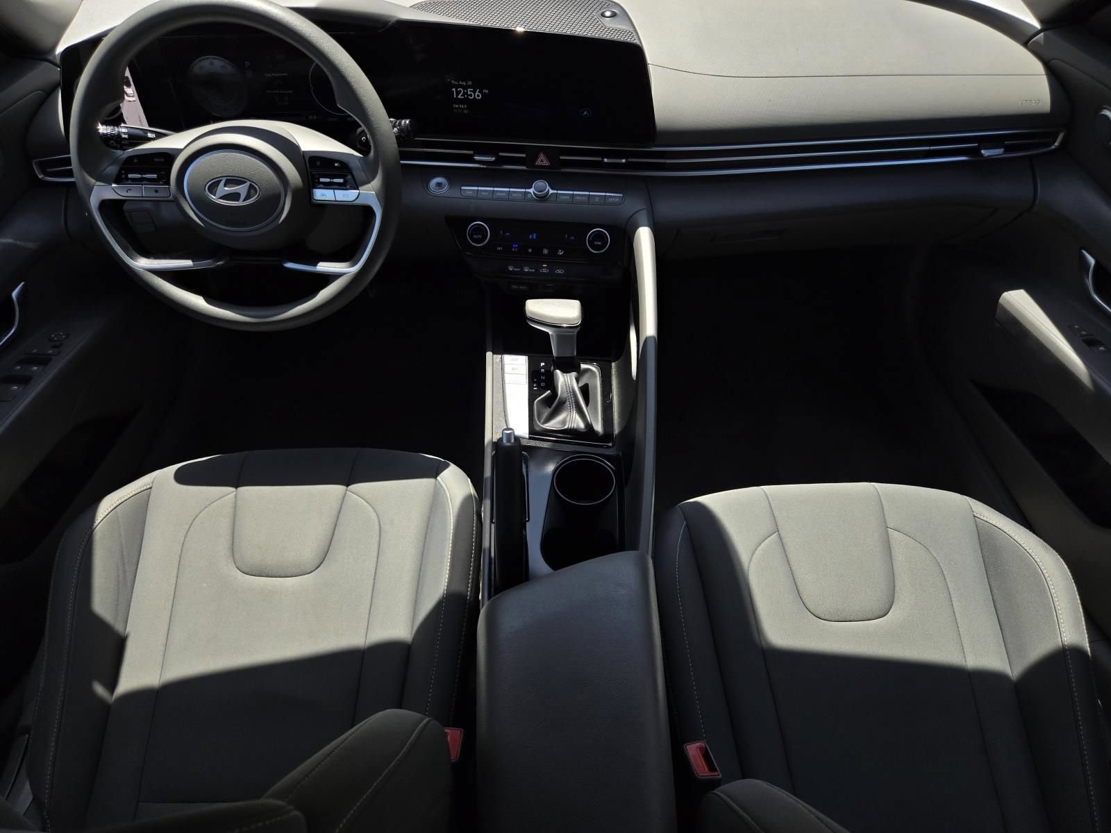 Used 2024 Hyundai Elantra SEL FWD image 21