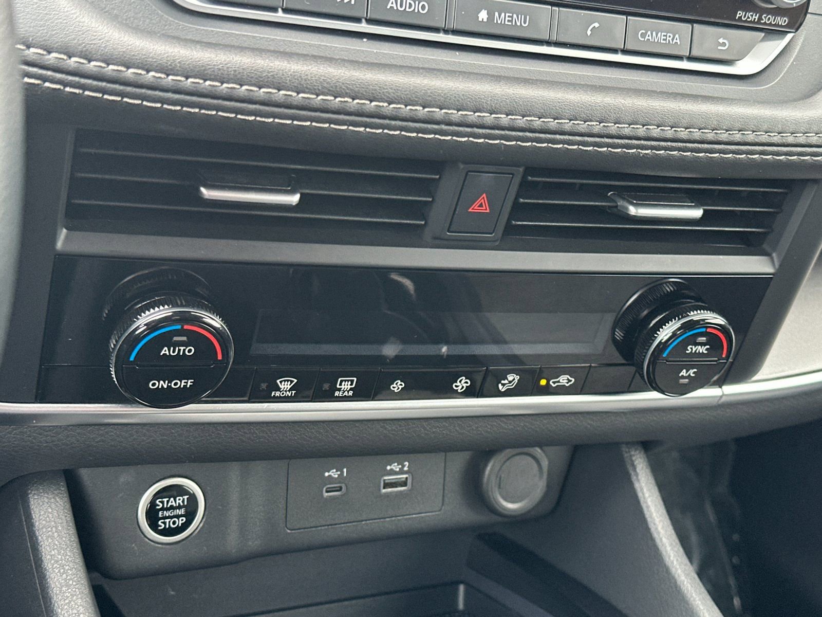 Used 2023 Nissan Rogue SV image 19